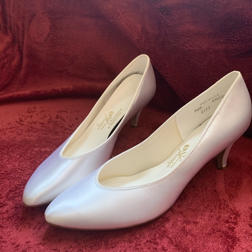 Wedding White satin pumps